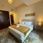 1Br Apt Sparkle Tower Marina Dubai